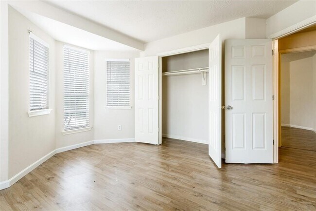 Building Photo - 1138 Evandale Ln