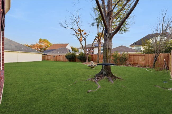 Building Photo - 6507 Hill Haven Ct