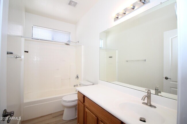 Building Photo - 9053 W Villa Maria Dr