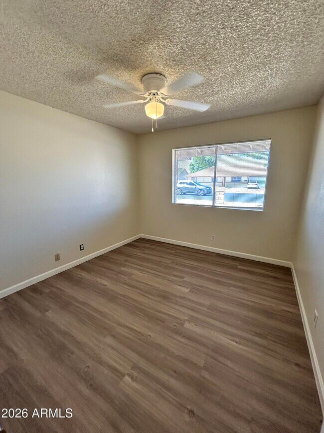 Building Photo - 711 N Oracle Cir