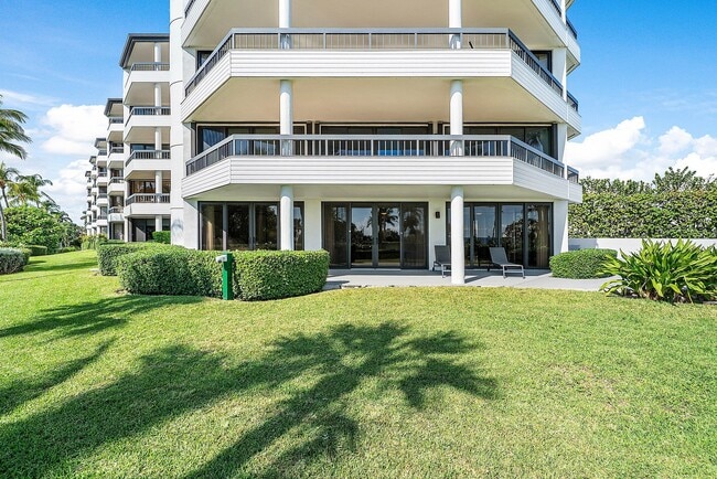 Building Photo - 120 S Ocean Blvd