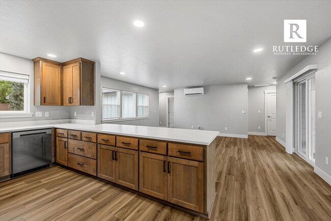 Building Photo - Newly Built 3 Bed/2 Bath Home in East Medford!