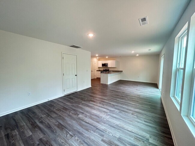 Building Photo - 724 Ironwood Ct