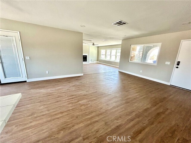 Building Photo - 6698 Mesquite Dr