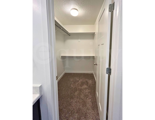 Building Photo - 674 E 380 N