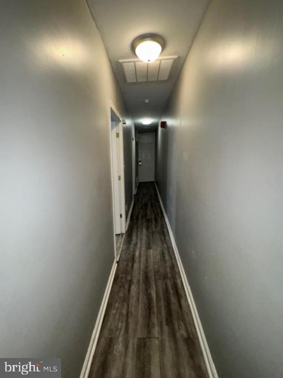 Building Photo - 129 W Miner St