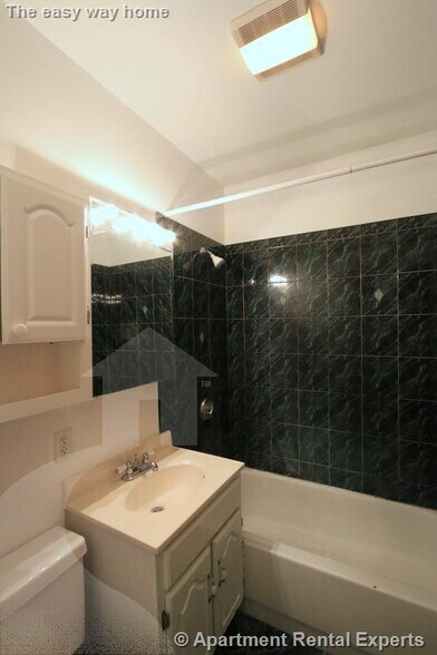 Building Photo - 60.5 Sacramento St Unit #1