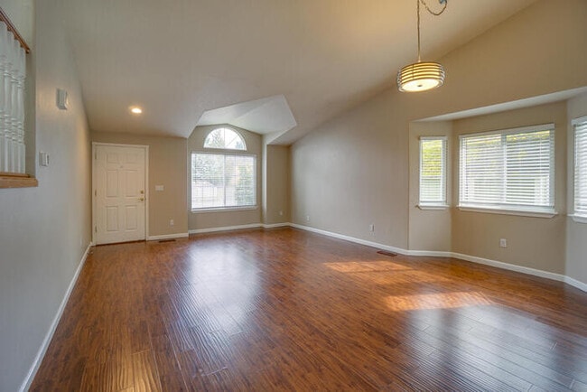 Building Photo - BEAUTIFUL FOUR BEDROOM LOCATED IN THE SHERWOOD SUB DIVISION