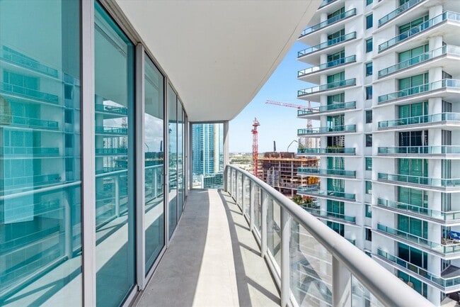 Building Photo - 888 Biscayne Blvd