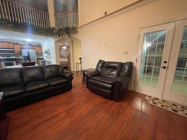 Building Photo - Furnished 3 bedroom 3 bath Apartment in Morningside Community, Blue Eye MO