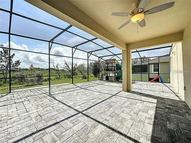 Building Photo - 8886 FALLEN OAK Dr