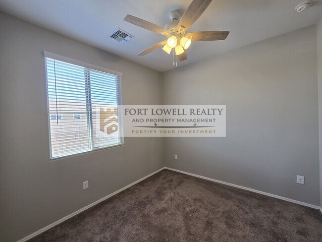Building Photo - Modern 3 Bed / 2 Bath Home with Open Floor...