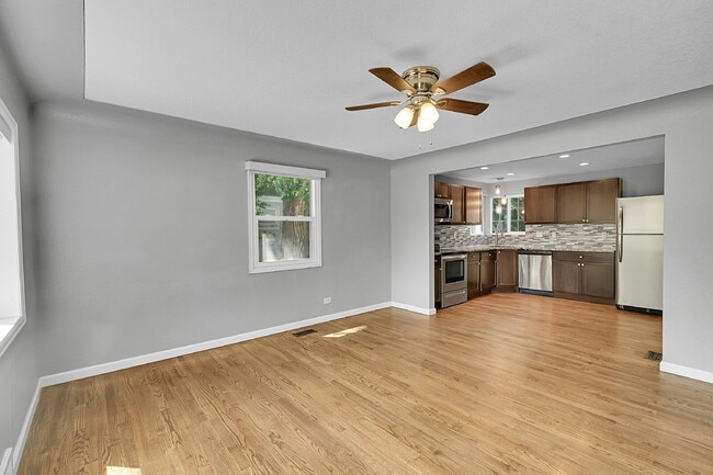 Building Photo - $2,225.00, 2-bed, 1-bath located in Denver.