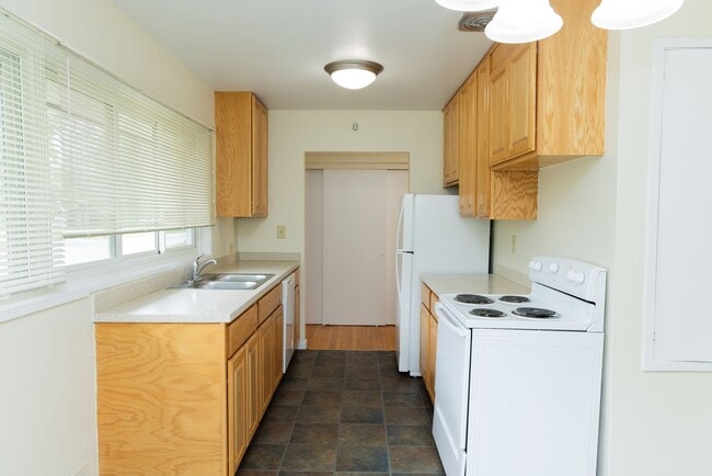 Building Photo - Comfortable Single-Family Living with All-Inclusive Utilities