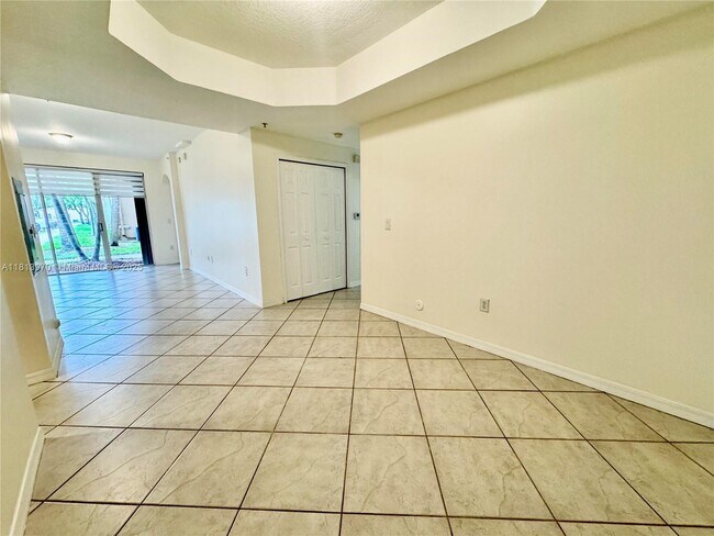 Building Photo - 6520 NW 114th Ave
