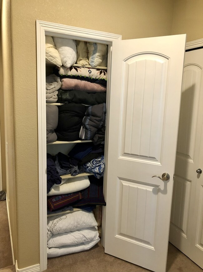 Linen closet - 2509 Custer Dr