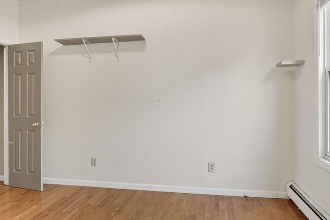 Building Photo - 26 Gautier Ave