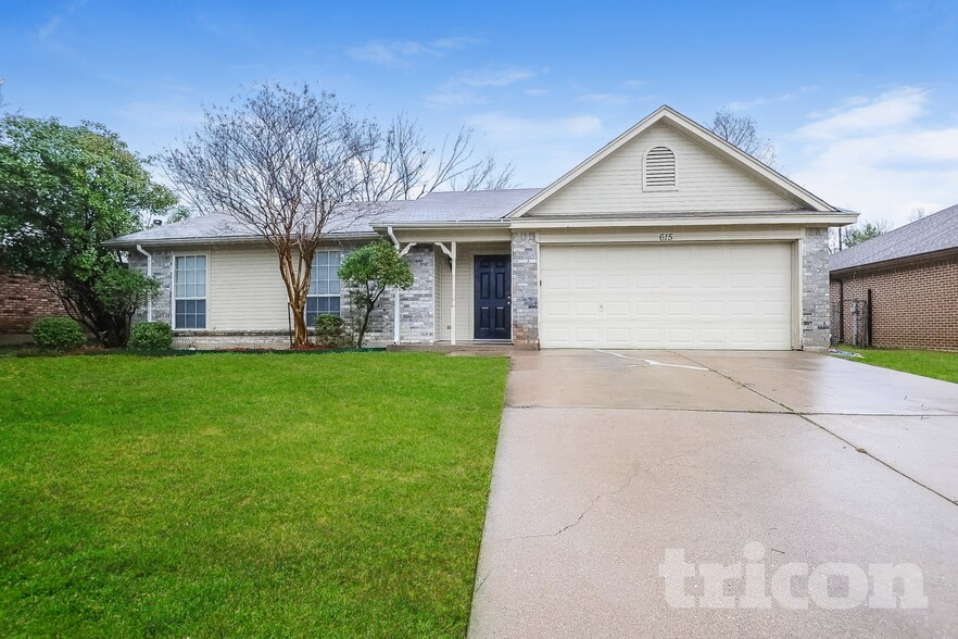 Building Photo - 615 Sherman Dr