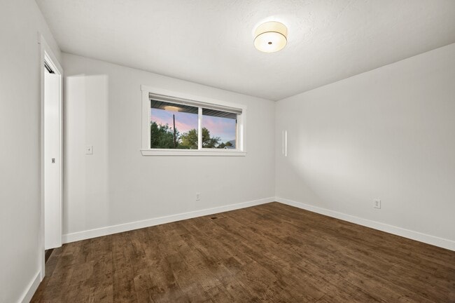 Building Photo - 1733 7200 S