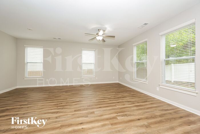 Building Photo - 2037 Hamilton Hill Dr