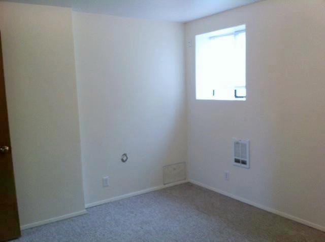 Building Photo - Cozy 2 Bed 1 Bath in Upper West Bremerton