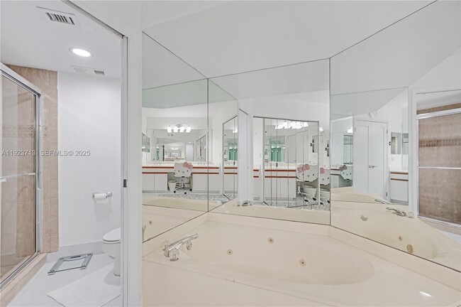 Building Photo - 3600 Mystic Pointe Dr