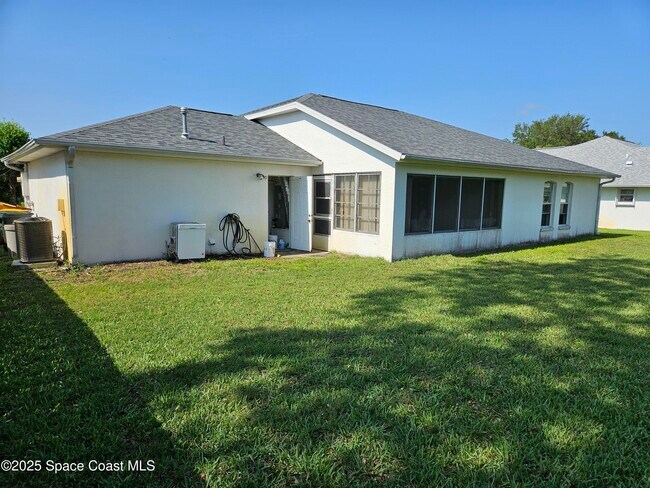 Building Photo - 1250 Winding Meadows Rd