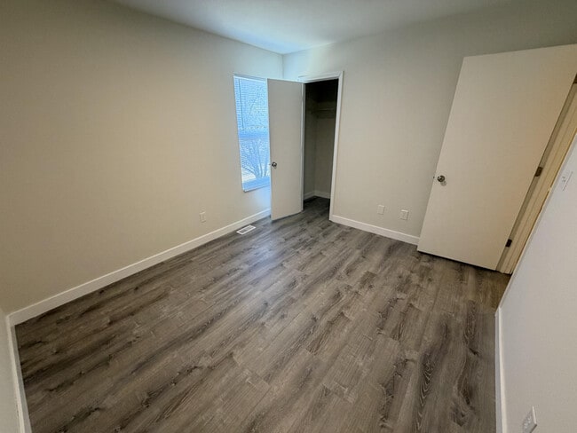 Building Photo - 1701 Hanover Blvd