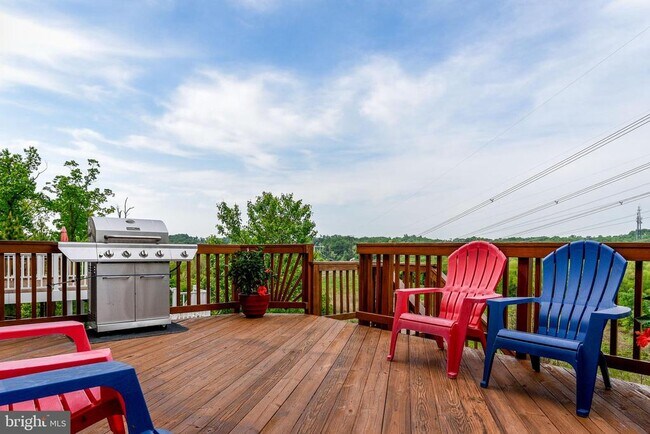 Building Photo - 2372 Battery Hill Cir