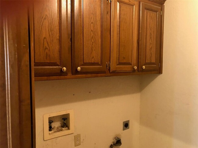 Building Photo - 529 Fire Light Dr