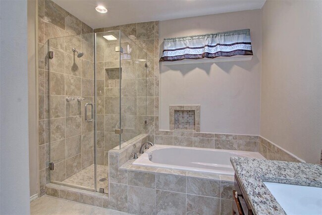 Building Photo - 5100 Verde Valley Ln