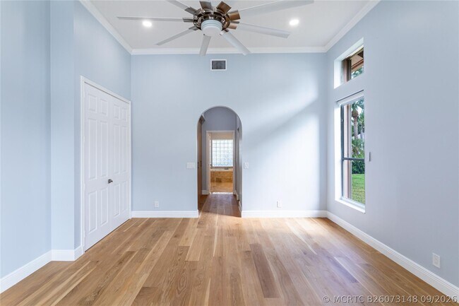 Building Photo - 15683 Cypress Park Dr