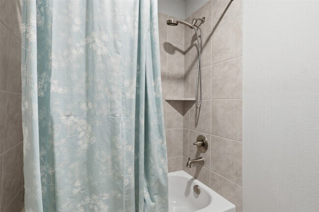 Building Photo - 2410 Ginger Mist Ct
