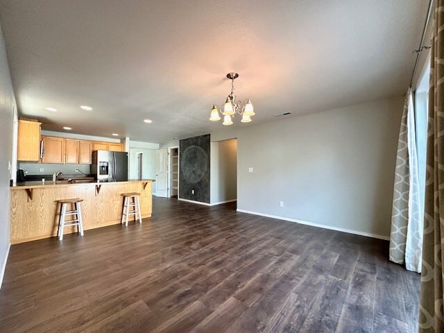 Building Photo - 327 S Aspen St