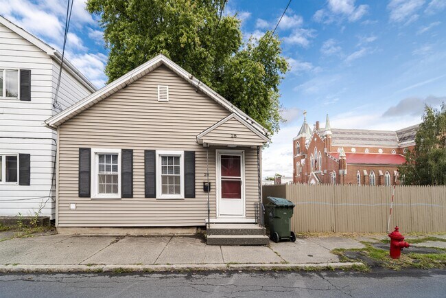 Building Photo - 28 Lancaster St
