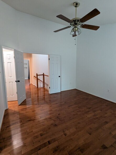 Building Photo - 47574 Comer Square