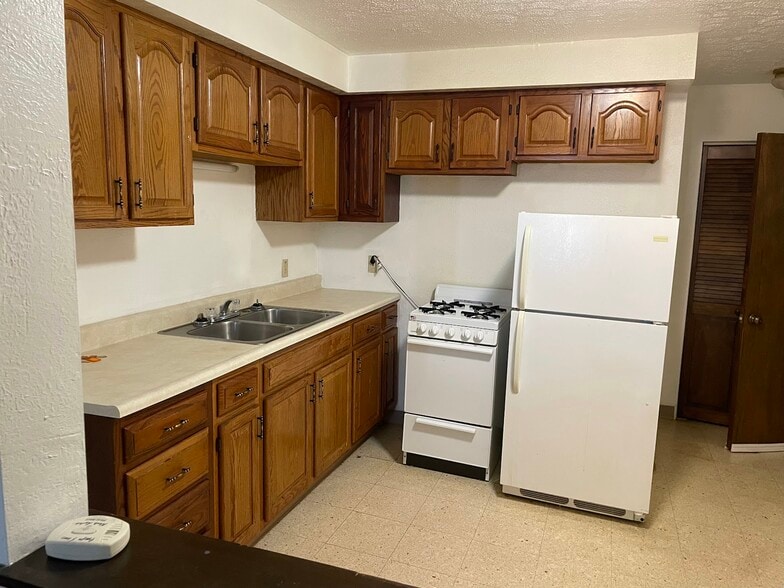 Apt B - 700 Brinton Ave