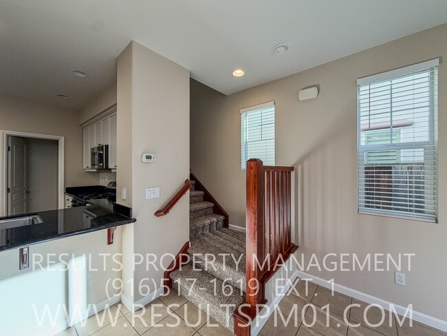 Building Photo - 1177 Impressionist Loop