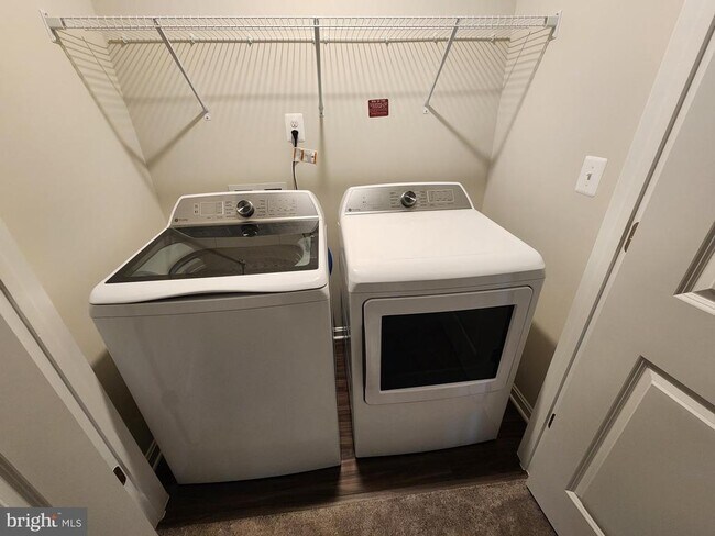 Building Photo - 152 Telluride Wy