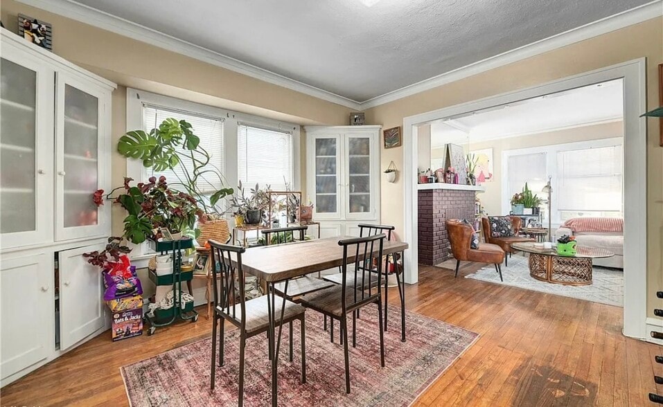 Building Photo - 14926 Delaware Ave