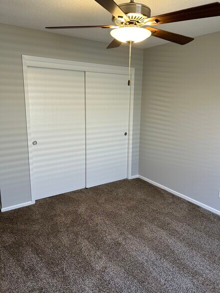 Building Photo - 2046 NW Hickory Ln