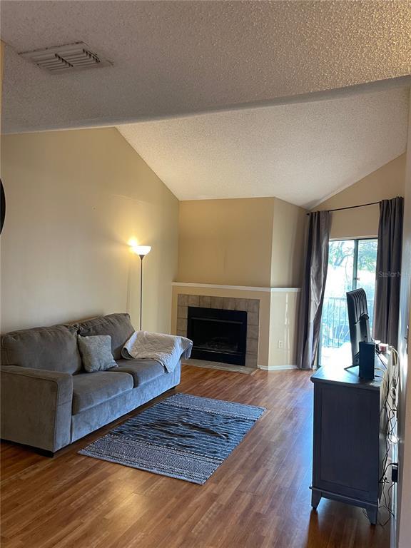 Building Photo - 8756 Mallard Reserve Dr
