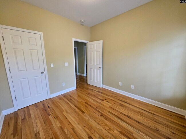 Building Photo - 301 Long Pointe Ln