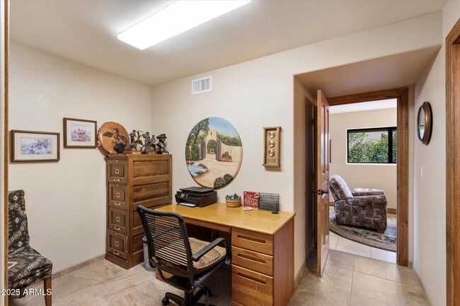 Building Photo - 25409 N Quail Haven Dr