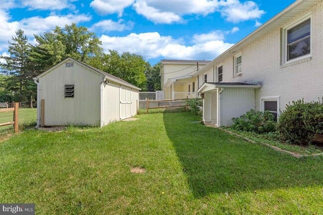 Building Photo - 54 W Henrietta St