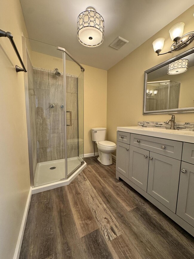 Building Photo - 501 Webb Ridge Rd