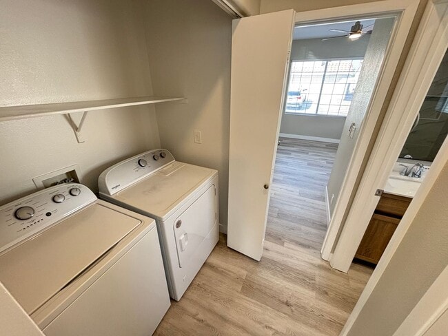 Building Photo - Beautifully updated 2Bed/2Bath single-story home w/ 2-car garage in the desirable Northwest Las V...