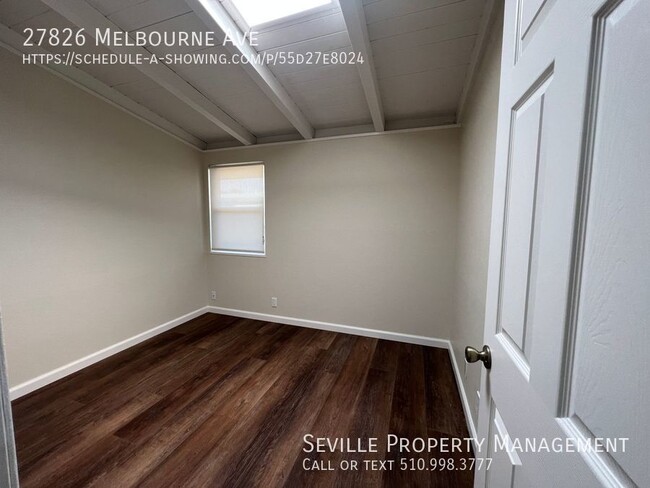 Building Photo - WELCOME HOME! Recently updated Home with 3...