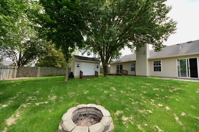 Building Photo - 9610 Claymore Dr