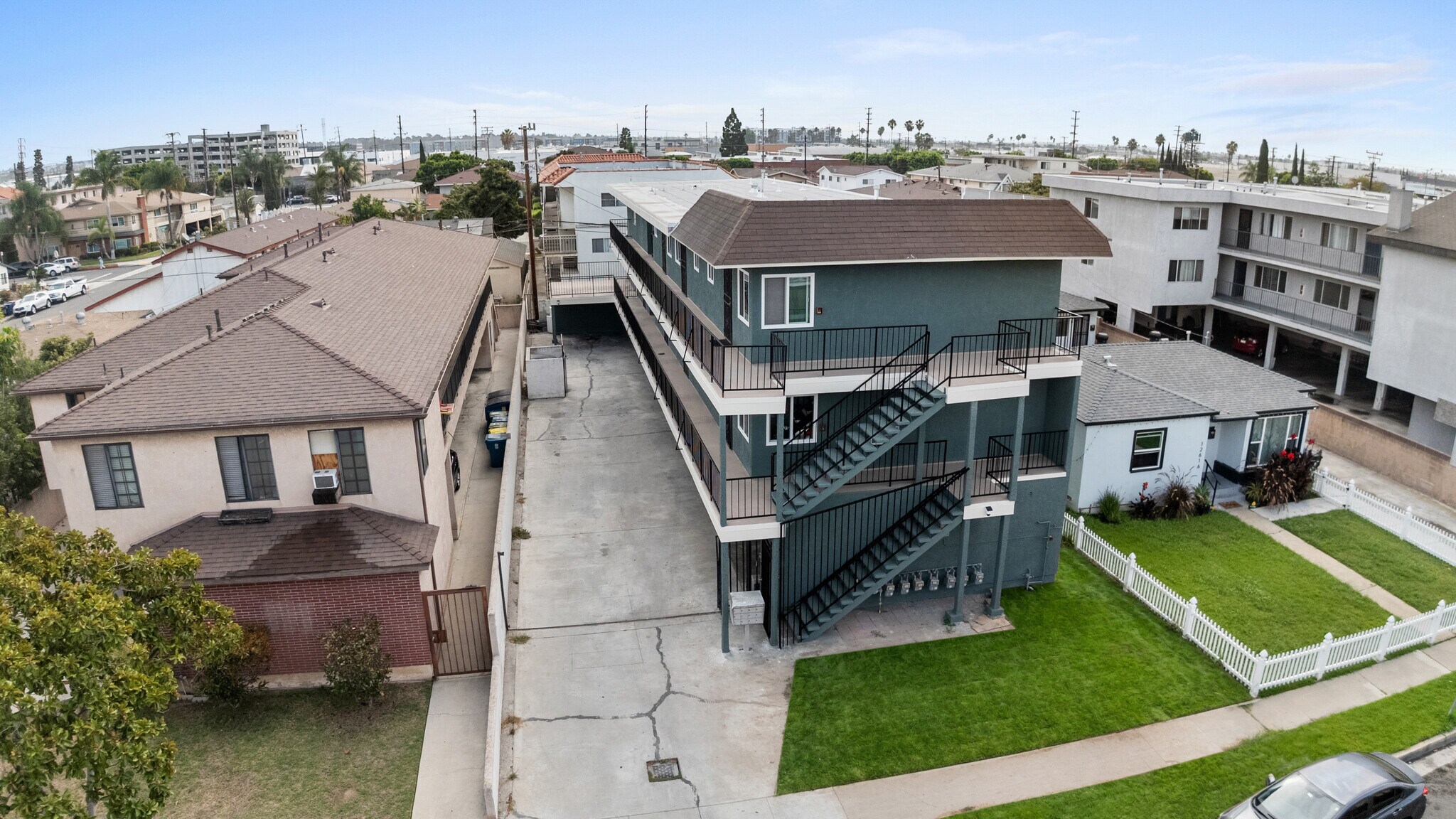 Building Photo - 12612 Kornblum Ave